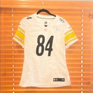 Nike Ladies’ Pittsburgh SteelersWhite and Black Short Sleeve Jersey size M (e)